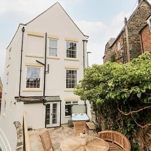 Trillo House Whitby